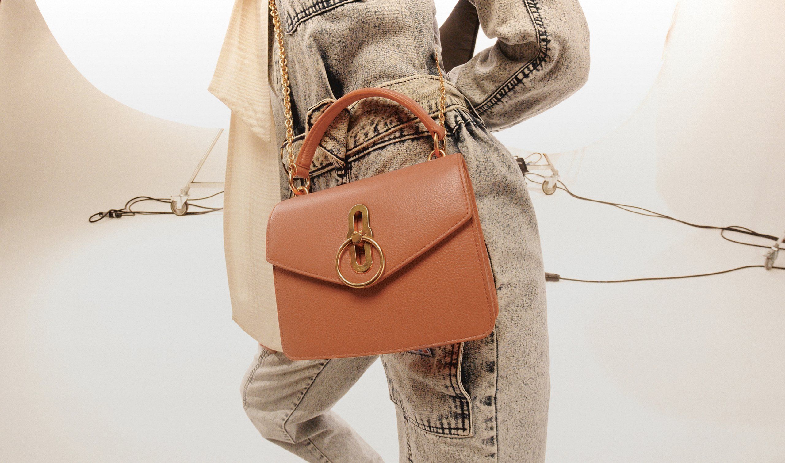 アイリス | デザインアイコン | Mulberry アイリス | デザインアイコン | Mulberry